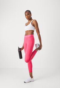 Nike Performance Pajkice - aster pink/pinksicle/hot punch/white