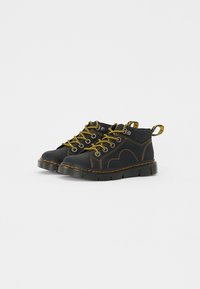 Dr. Martens RAFFE CHURCH UNISEX - Nööritavad poolsaapad - black wyoming
