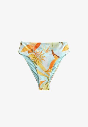 Slip bikini a vita alta con base azzurro chiaro e stampa di foglie tropicali arancioni e gialle con spirale solare.