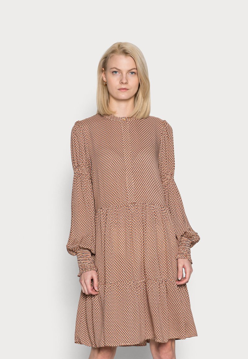 Freequent ADNEY NAVI - Vestido camiseiro - silver mink mix