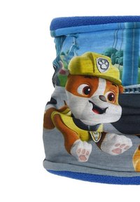 Collo blu in fleece con un personaggio di un cane dei cartoni animati, indossante un cappello giallo, corpo grigio e un'espressione giocosa.