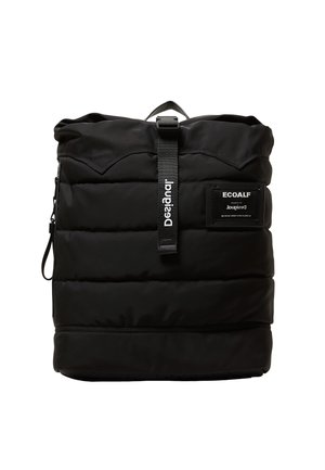 Zaino imbottito nero con design a roll-top, tracolla regolabile, tasca laterale con zip e etichetta Ecoalf. Realizzato in materiale resistente e leggero.