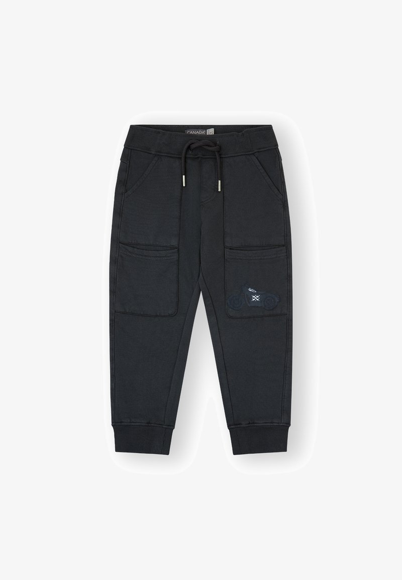 Pantalones jogger negros hechos de una mezcla de algodón, con un cinturón ajustable, dos bolsillos frontales y un bordado decorativo de motocicleta.