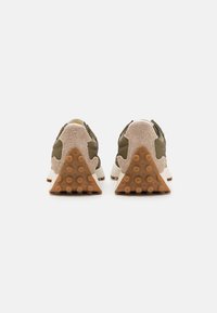 New Balance MS327 UNISEX - Sneakers low - mottled olive/khaki