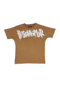 T-shirt in cotone marrone con maniche corte, caratterizzato da un grande testo in stile graffiti bianco che recita "DISCLAIMER" sulla parte anteriore.