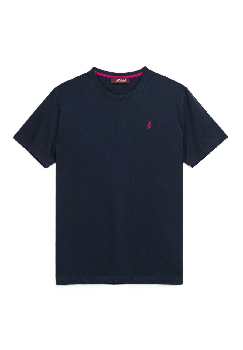 T-shirt in cotone blu navy con collo rotondo, maniche corte e un piccolo logo rosa sul lato sinistro del petto. Texture morbida, design casual.