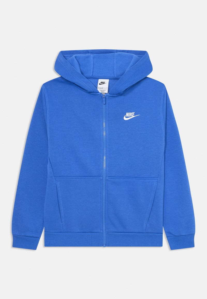 Kék cipzáras kapucnis pulóver puha anyagból. Elülső zsebével, bordás mandzsettákkal és egy kis fehér Nike logóval a mellkason. Állítható kapucnis.