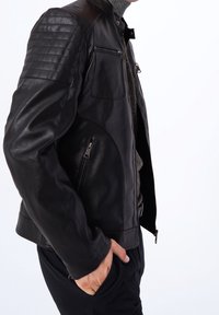 WITTCHEN Jacka i konstläder - black
