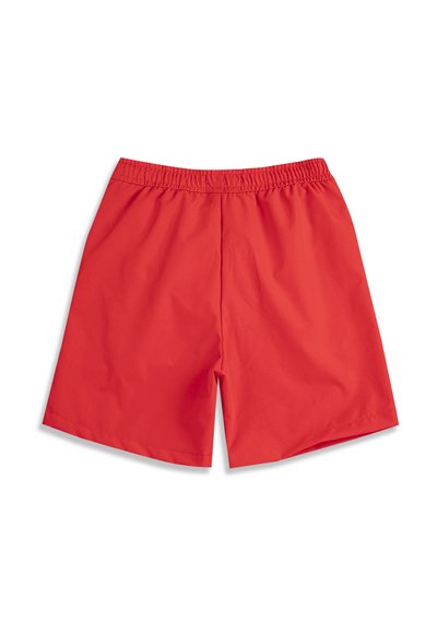 Shorts à taille élastique rouge avec un design simple, un tissu léger et une longueur mi-cuisse adaptée pour une tenue décontractée.