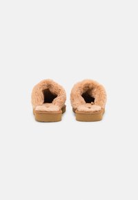Even&Odd Pantofole - cognac