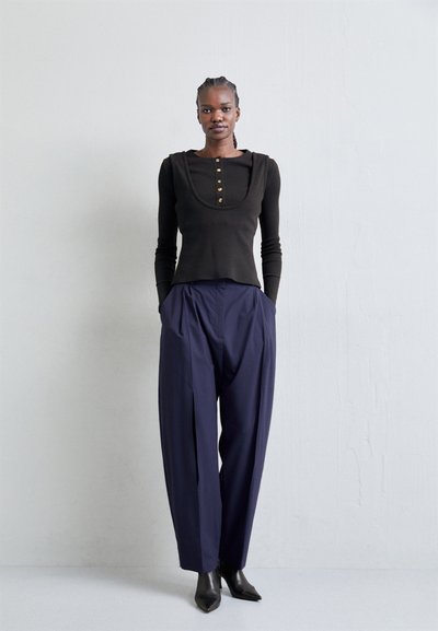 A.W.A.K.E. MODE DOUBLE EFFECT WITH HALF BUTTON CLOSURE - Μπλούζα με μακριά μανίκια - black