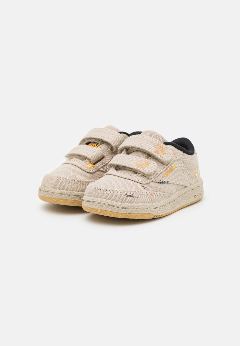 Kinder Sneaker low | Reebok Classic CLUB LOONEY TUNES UNISEX Sneaker low pantone/core black/pantone/beige - QO12851 Kinder Sneaker low | Reebok Classic CLUB LOONEY TUNES UNISEX Sneaker low pantone/core black/pantone/beige - QO12851