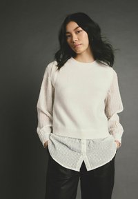 Next REGULAR FIT SPARKLE SEQUIN LAYER  - Svetrík - ecru white