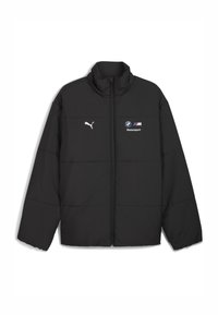Sort pufferjakke med høj krave, lynlås fortil og hvide Puma- og BMW Motorsport-logoer på brystet, med vandret quiltet design.