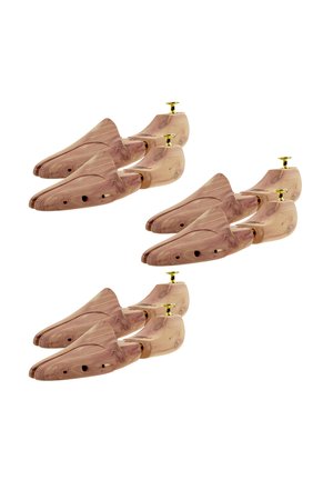 MIT DOPPELFEDER OPTIMALE PASSFORM UND VENTILATION 3 PAAR - Schuhspanner - zedernholz natur