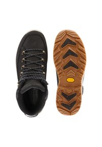 Zwarte wandelschoenen met een gestructureerde bovenkant, metalen oogjes en patroons veters. De Vibram-rubberzool heeft een kenmerkend profiel voor grip.