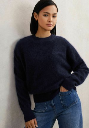 MISHA BRUSHED CREW NECK - Džemperis - navy