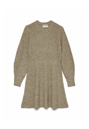 Strikket kjole med lange ærmer i en lys beige tone, med et tætsiddende overdel og en udskærmet skørt, rund halsudskæring og ribbet tekstur.
