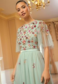 Love & Roses REGULAR FIT - Maksimekko - green