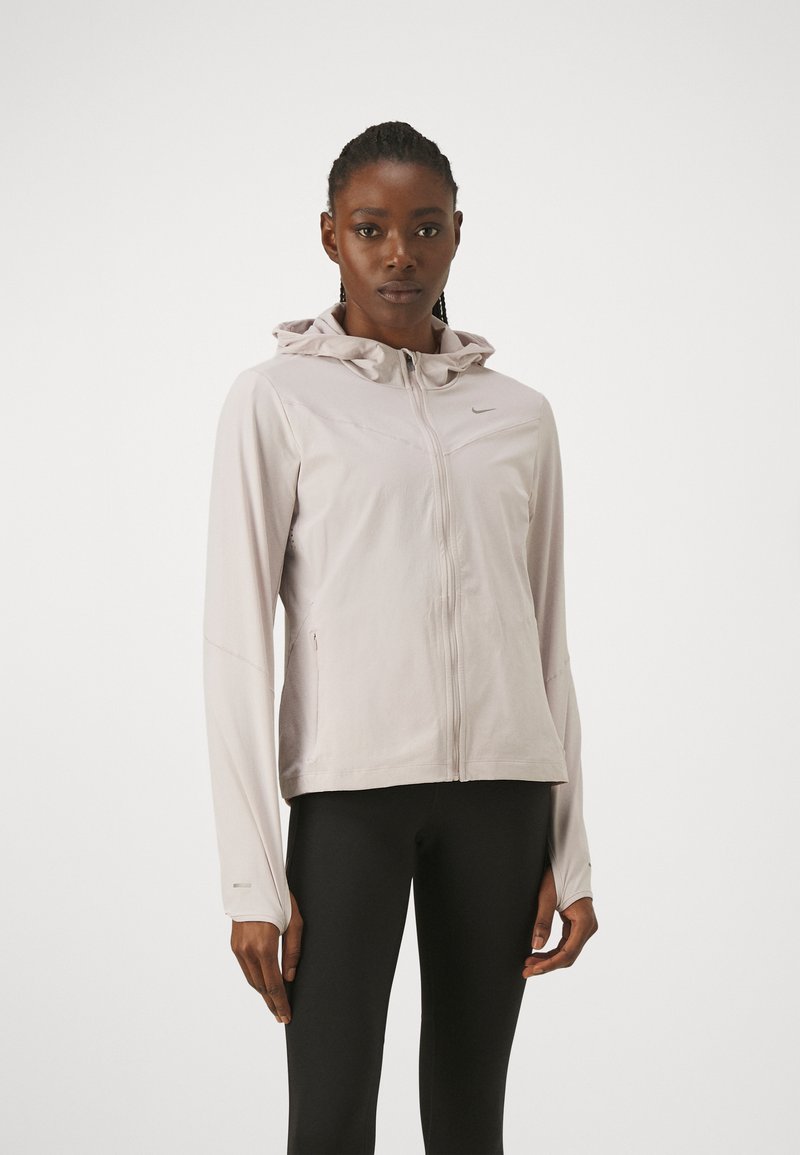 Nike Performance SWIFT  - Løbejakker - platinum violet/reflective silver