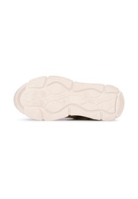 Suela de zapato con un material de goma grueso y texturizado en color blanco sucio. Presenta un patrón en forma de ola y un diseño de punta redondeada para mejorar la tracción.
