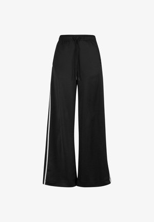 Svarta vida byxor i mjukt tyg med elastisk midjeband och justerbar dragsko. Har vita sidostråk.