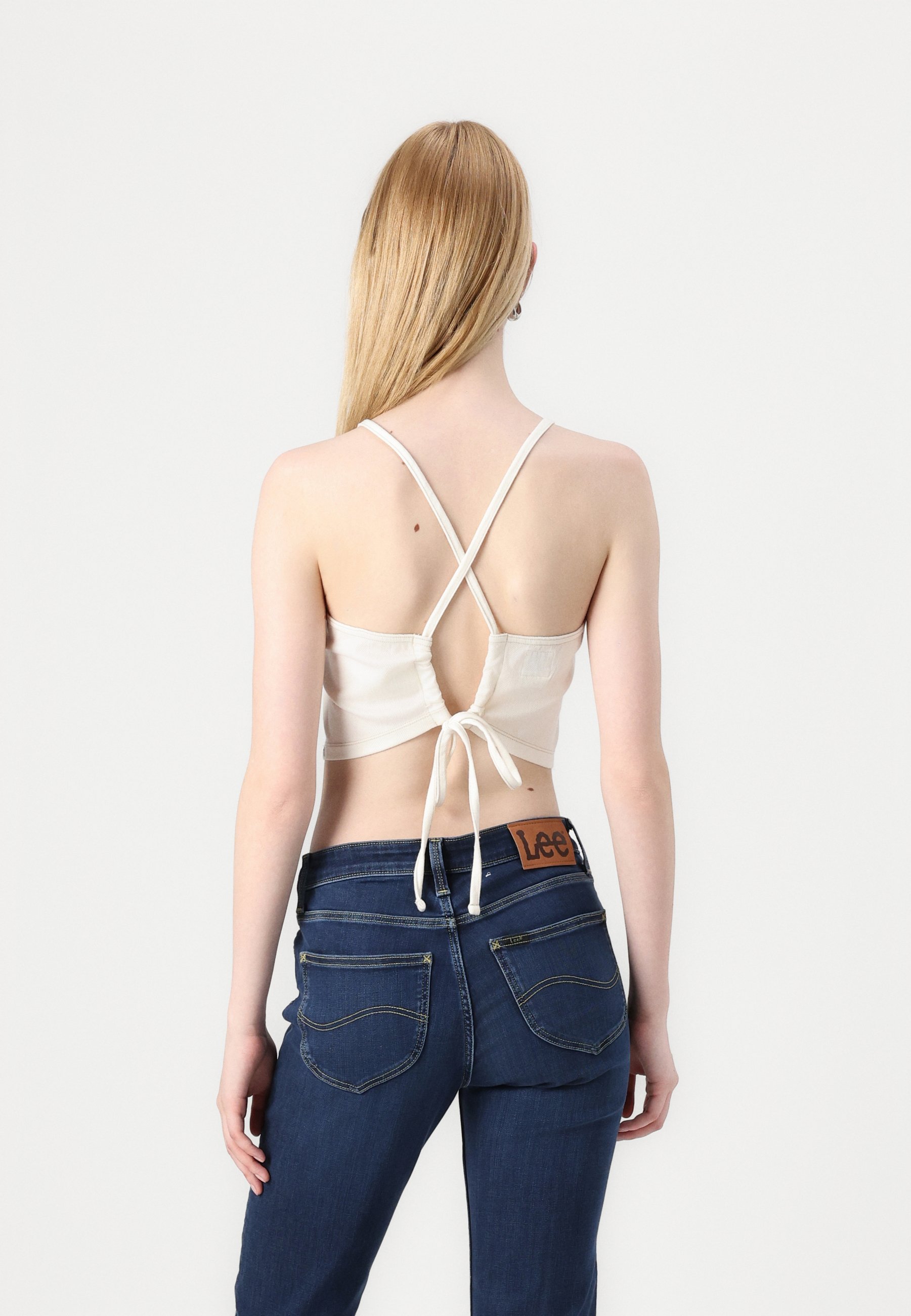 売れ筋商品|||リー Tシャツ レディース トップス BACKLESS HALTER  - Top - ecru Backless Halter Top | Women | Lee®