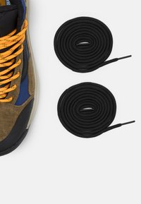 Vans ULTRARANGE EXO HI MTE-1 UNISEX - Sapatilhas de cano alto - butternut/moss gray