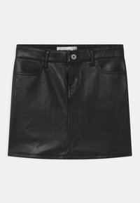 Schwarzer Leder-Minirock mit schlanker Passform, ausgestattet mit vorderen Taschen, einem Reißverschluss und einem Knopfverschluss. Glatte Textur mit minimalen Nähten.