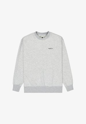 Sivá mikina vyrobená z mäkkej tkaniny, s okrúhlym výstrihom, dlhými rukávmi, rebrovanými manžetami a malým potlačeným logom na hrudi.