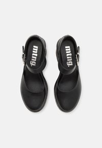 mtng EMELINE - Visoke pete - black