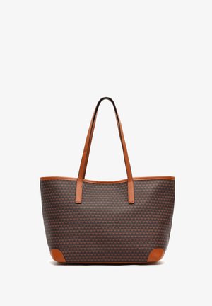 Tote-Bag mit einem braun-schwarzen geometrischen Muster, Lederakzenten, braunen Griffen und einem geräumigen Design, das sich für den täglichen Gebrauch eignet.
