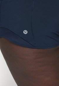lululemon HOTTY HOT HIGH-RISE LINED 10CM - Tr�äningsshorts - true navy