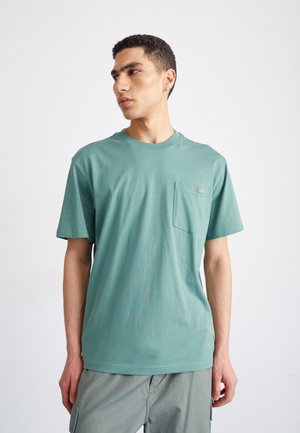 LURAY POCKET TEE - Camiseta básica - dark forest