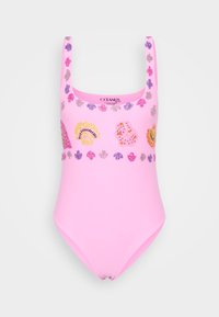 Maiô rosa em uma peça só com decote arredondado, adornado com desenhos coloridos de conchas e flores. Feito de um material liso e elástico.