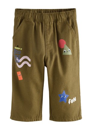Olivgrüne Shorts aus strapazierfähigem Stoff mit bunten aufgedruckten Formen: Dreieck, Kreis, Rechteck und Stern mit dem Text "FUN".
