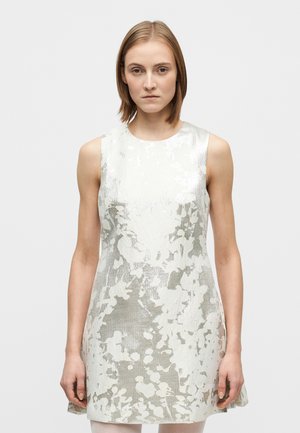 KICK PLEAT MINI DRESS - Nappali ruha - silver-coloured