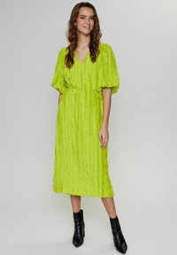Nümph NUMOLEKO DRESS - Koktailové šaty/večierkové šaty - acid lime