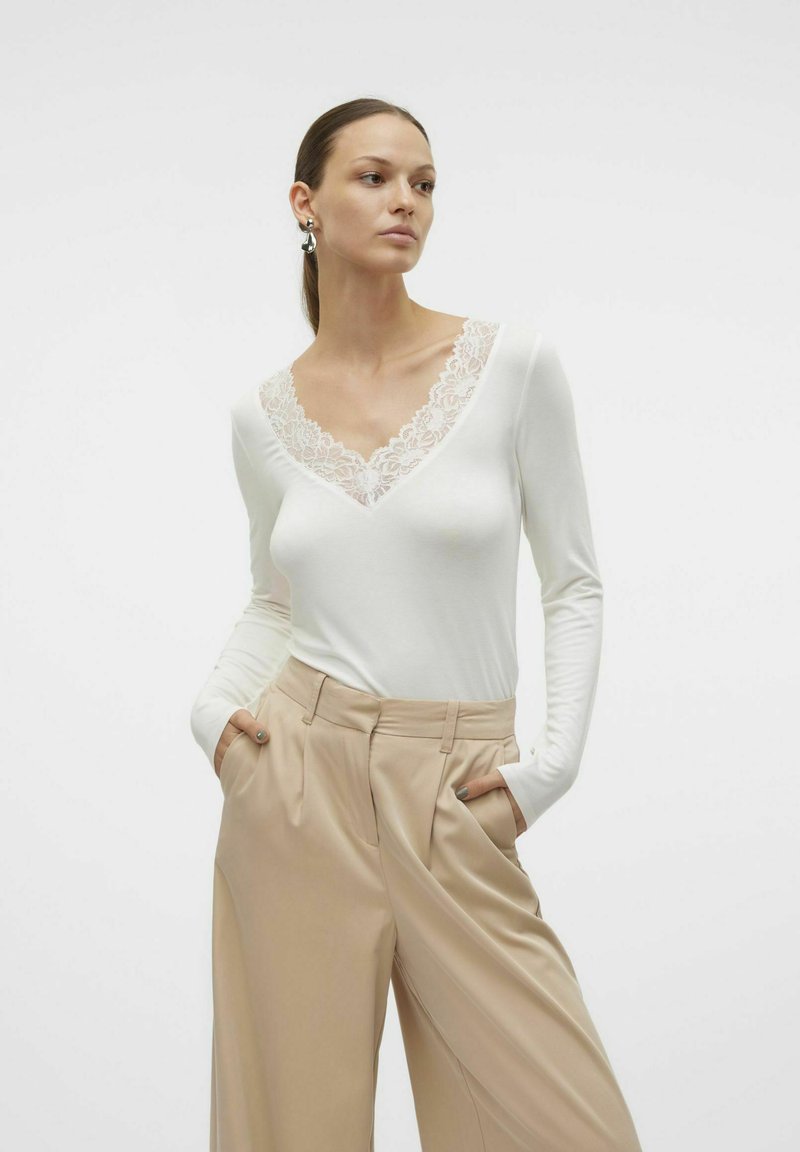 Vero Moda VMROSA V NECK - Camiseta de manga larga - snow white
