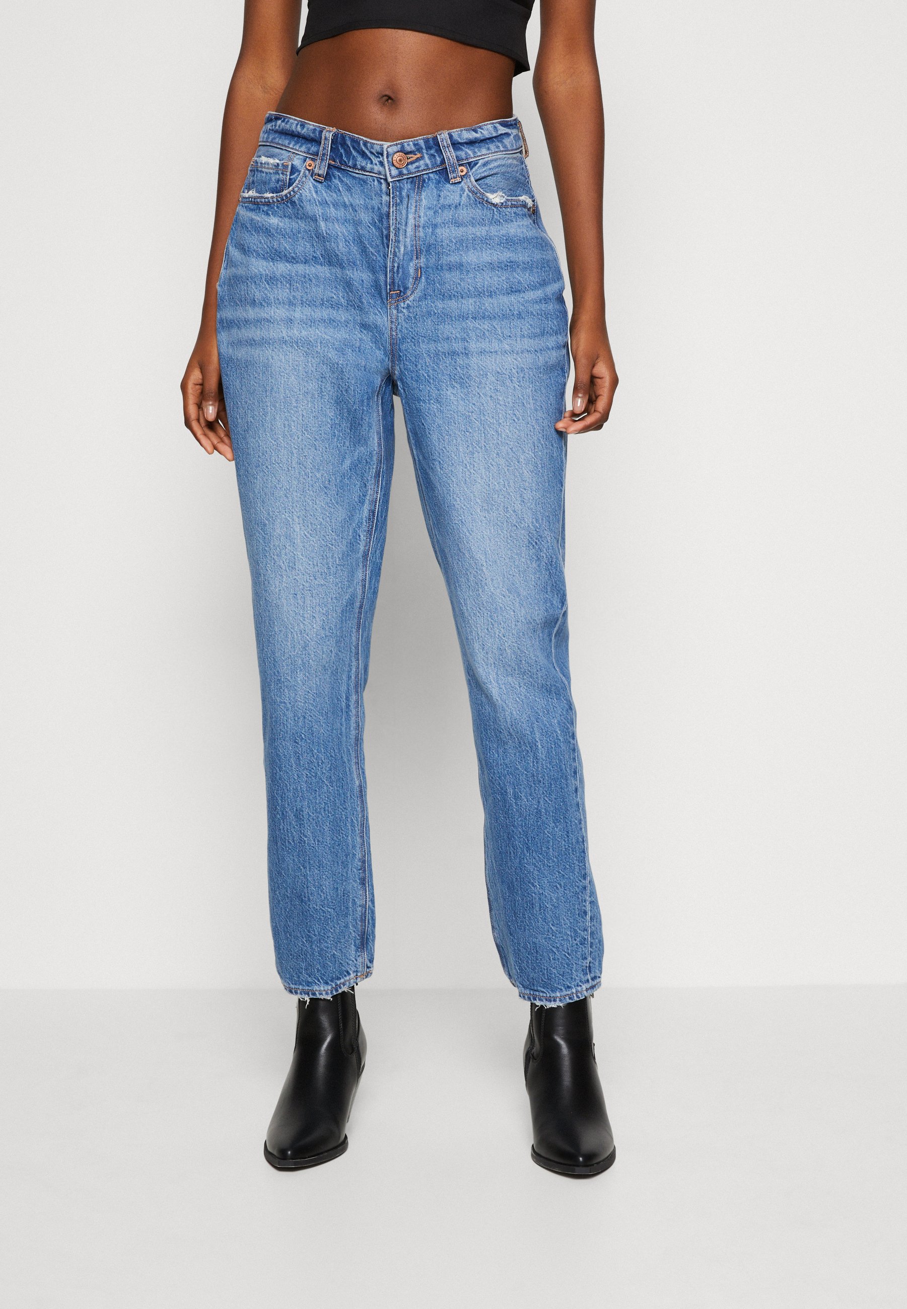 Introducir 48+ imagen levi's vs american eagle jeans Thptnganamst.edu.vn