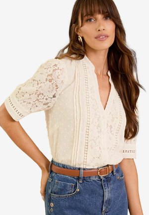 Love & Roses DOBBY SLEEVE REGULAR FIT - Blúzka - ivory white