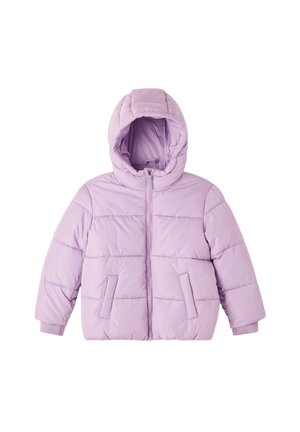 Giacca a vento per bambino di colore lilla con cappuccio, zip frontale, due tasche laterali e polsini a coste.