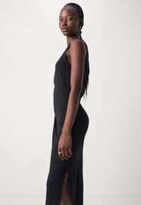 Marc O'Polo DRESS MIDI LENGTH GATHERING AT WAIST - Enostavna obleka - black