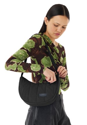 Eastpak, HALF MOON BAG - Skuldertasker - puff checks black