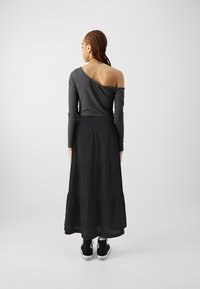 GAP PULL ON SKIRT - Jupe longue - black
