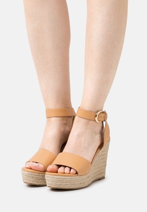 Espadrilles - camel