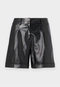 Svarta lädershorts med en slät textur, skräddarsydd passform, veck framtill och uppvikta fållar. Invecklad sömnad längs midjebandet.