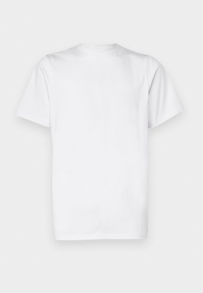 Balta medvilnės marškinėliai, trumpomis rankovėmis, apvalia iškirpte, be puošybos, lygaus paviršiaus, standartinio tiesaus kirpimo.