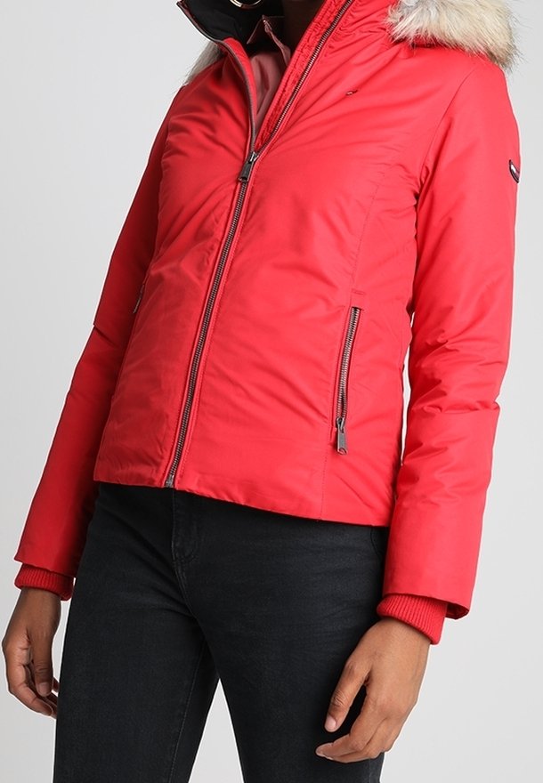 Tommy Jeans Bunda z prachového peří - red