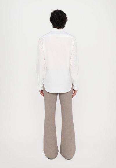 Paul & Joe COSMA - Ing - blanc